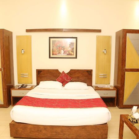The Grand Regency Hotel Bahawalpur Luaran gambar